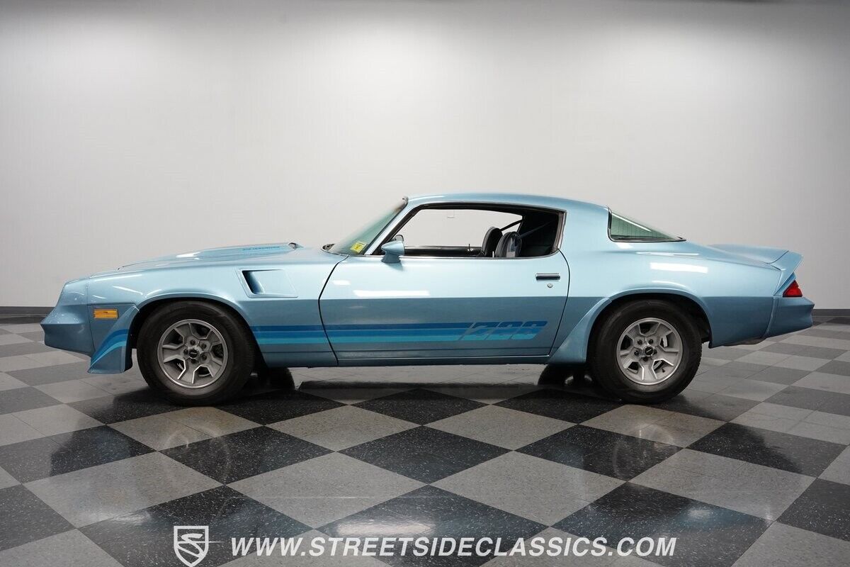 Chevrolet-Camaro-Coupe-1981-7