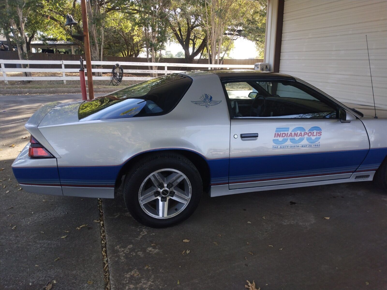 Chevrolet-Camaro-Coupe-1982-8