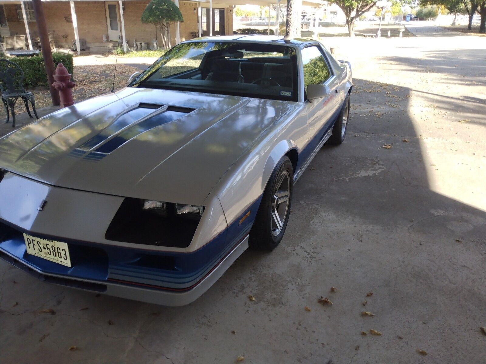 Chevrolet-Camaro-Coupe-1982-9