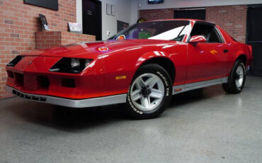 Chevrolet-Camaro-Coupe-1983-3