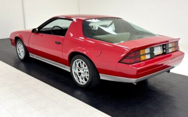 Chevrolet-Camaro-Coupe-1984-2