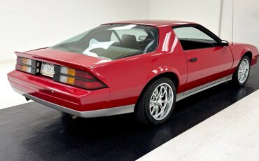 Chevrolet-Camaro-Coupe-1984-4