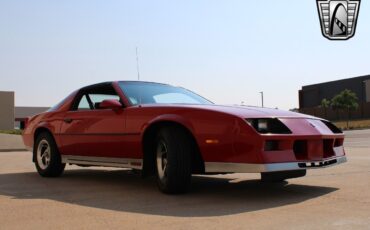 Chevrolet-Camaro-Coupe-1984-8