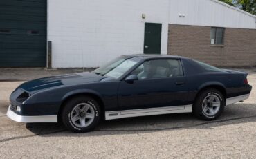 Chevrolet-Camaro-Coupe-1985-1