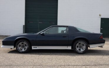 Chevrolet-Camaro-Coupe-1985-11