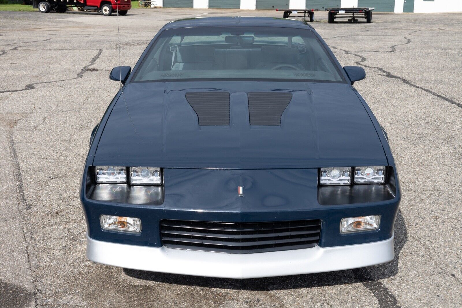 Chevrolet-Camaro-Coupe-1985-2