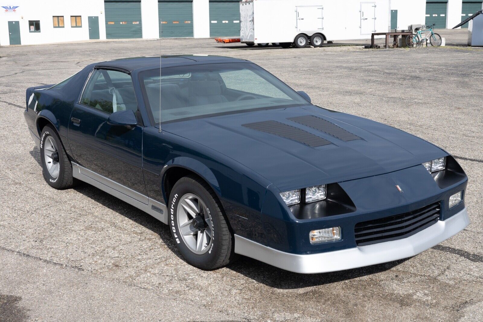 Chevrolet-Camaro-Coupe-1985-3