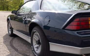 Chevrolet-Camaro-Coupe-1985-6