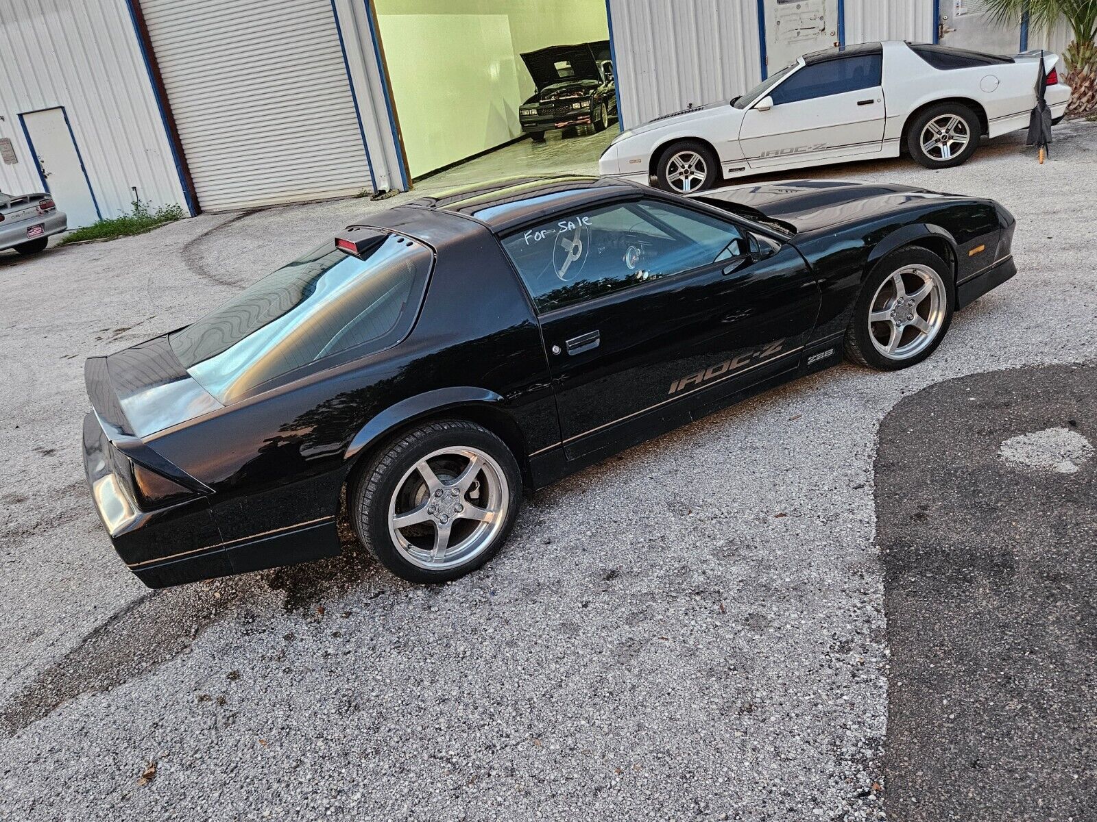 Chevrolet-Camaro-Coupe-1986-1