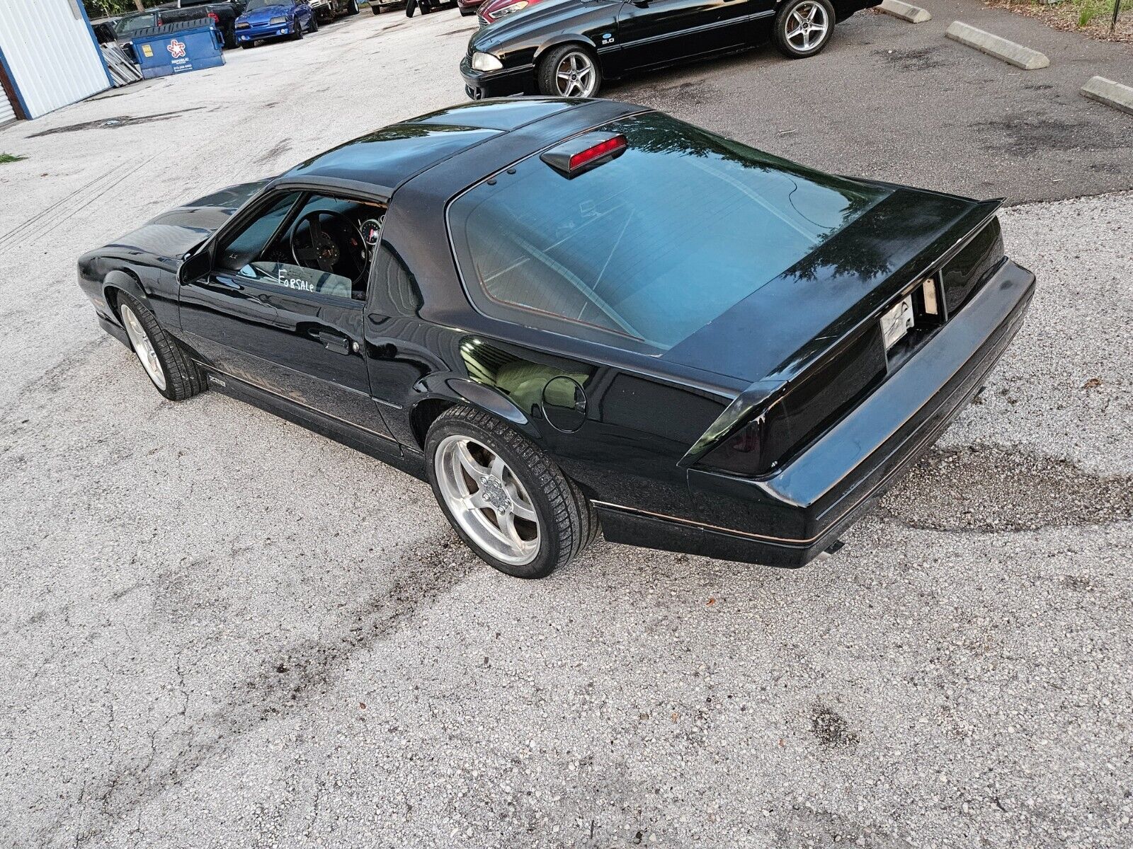 Chevrolet-Camaro-Coupe-1986-2