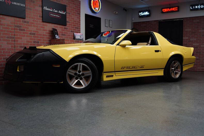 Chevrolet-Camaro-Coupe-1987-2