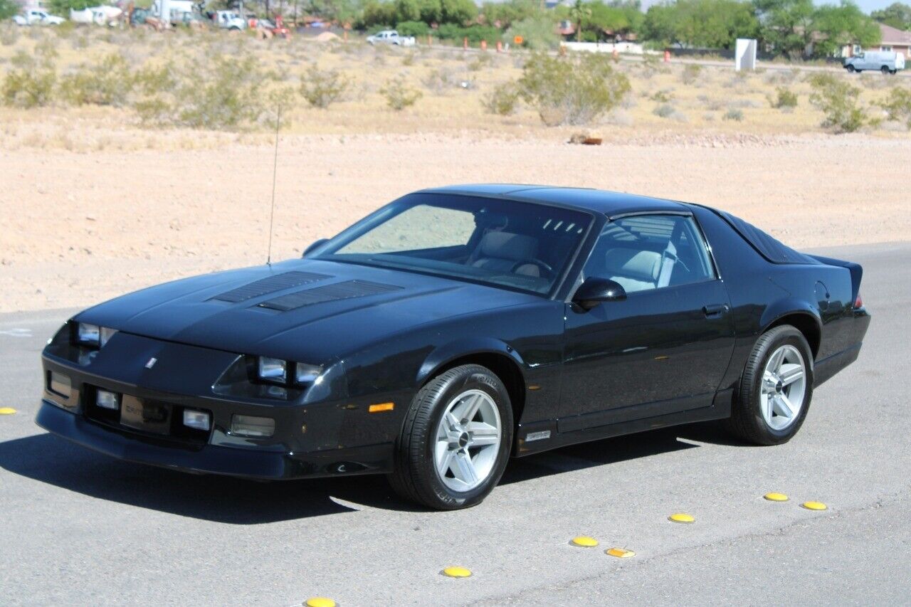 Chevrolet-Camaro-Coupe-1987-4