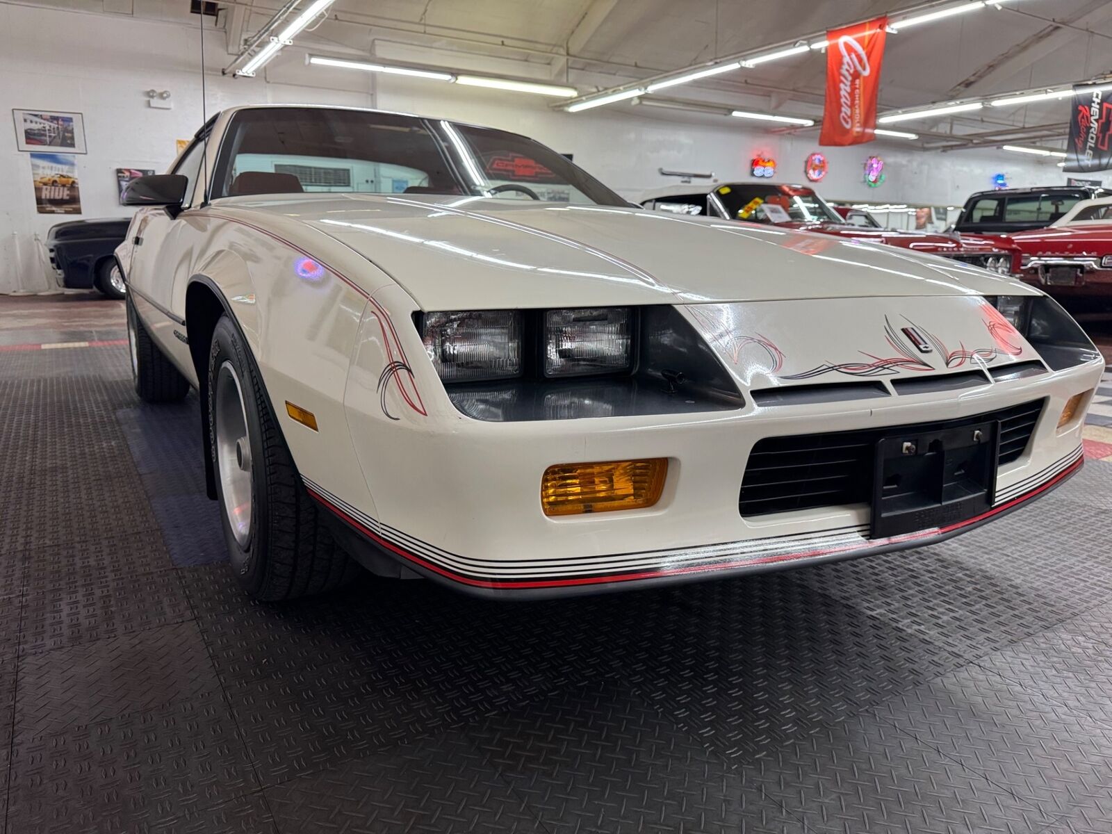 Chevrolet-Camaro-Coupe-1987-7