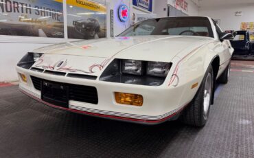 Chevrolet-Camaro-Coupe-1987-8