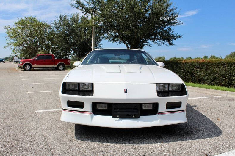 Chevrolet-Camaro-Coupe-1991-5