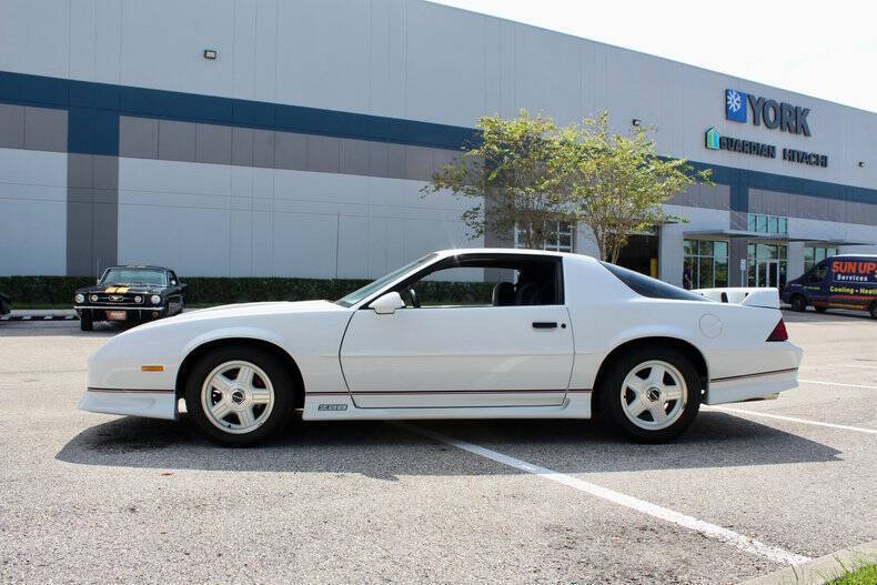 Chevrolet-Camaro-Coupe-1991-8