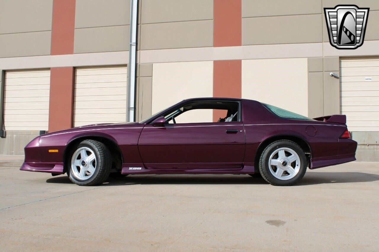 Chevrolet-Camaro-Coupe-1992-3