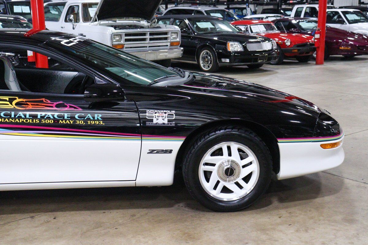 Chevrolet-Camaro-Coupe-1993-10