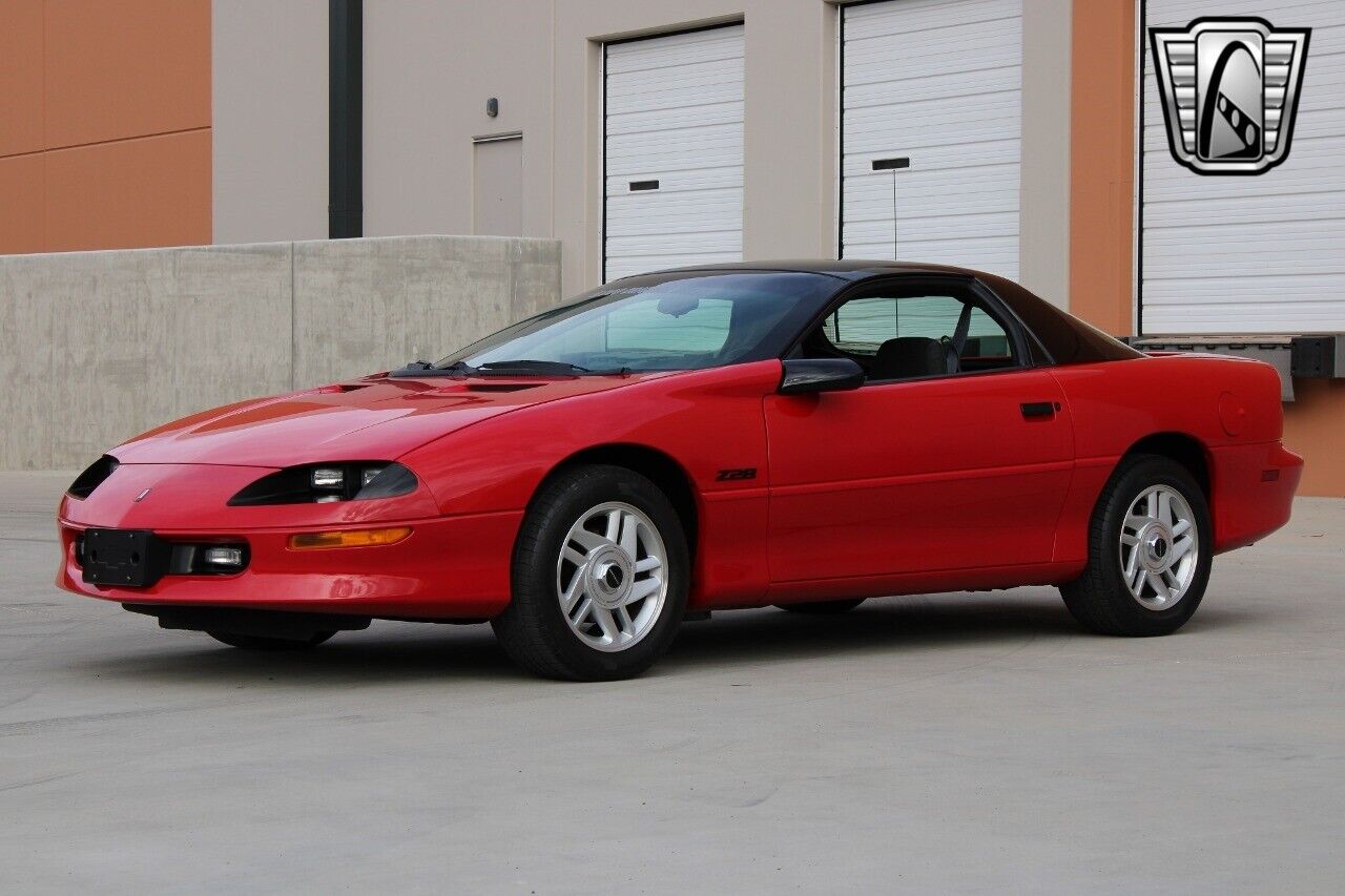 Chevrolet-Camaro-Coupe-1993-2