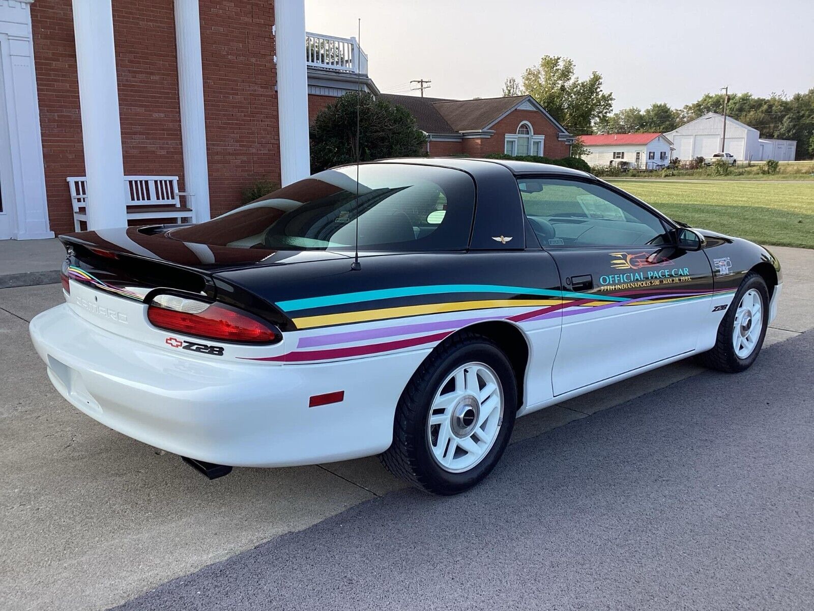 Chevrolet-Camaro-Coupe-1993-6