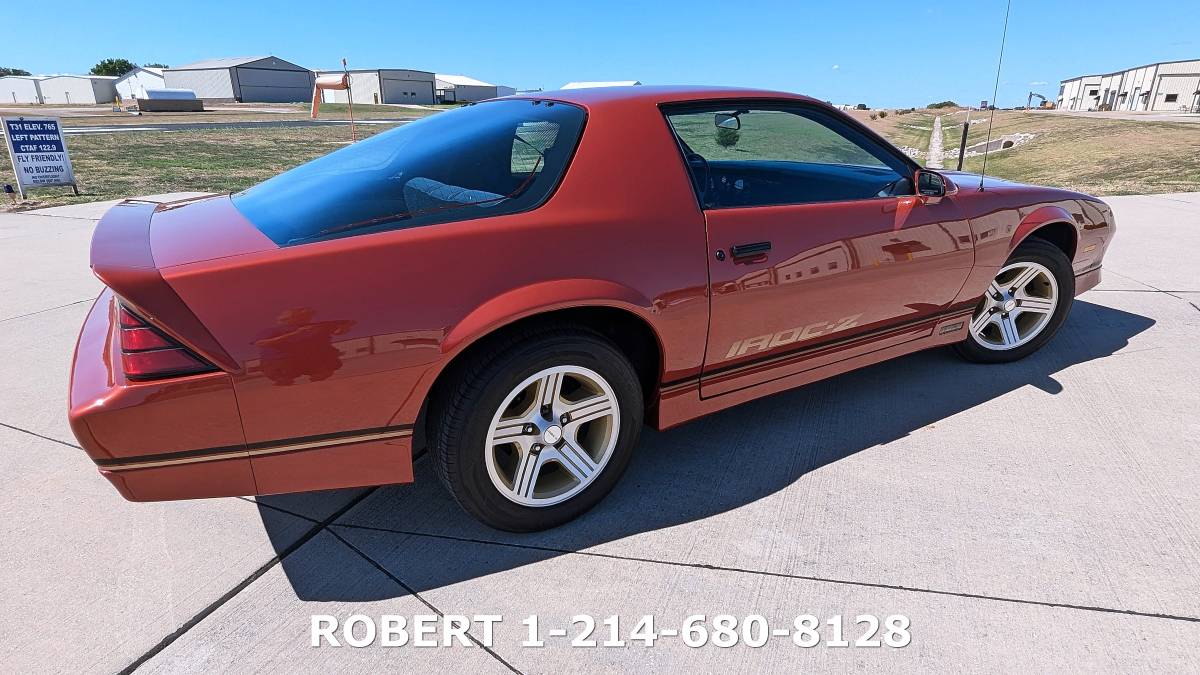 Chevrolet-Camaro-sport-1988-19