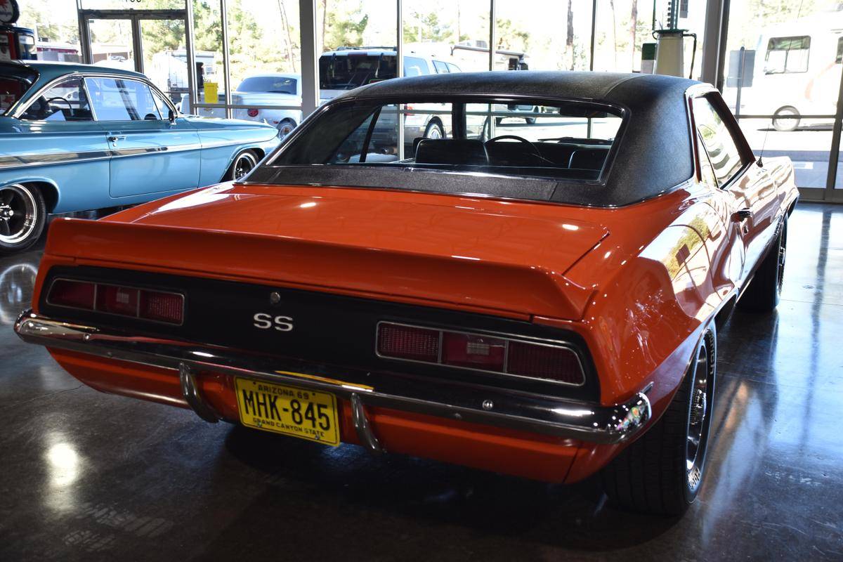 Chevrolet-Camaro-ss396-x22-1969-4