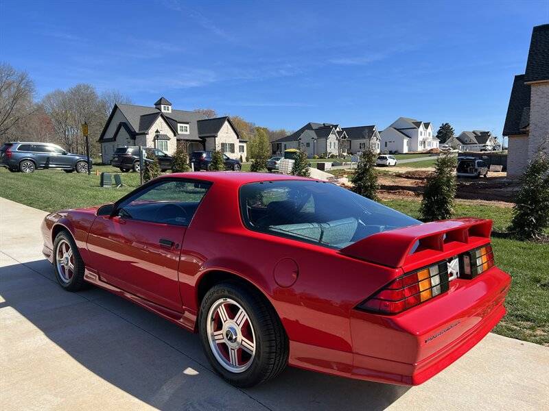 Chevrolet-Camaro-z28-1991-2