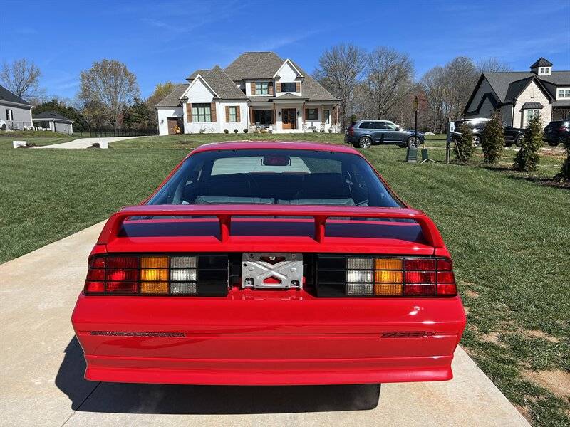 Chevrolet-Camaro-z28-1991-4