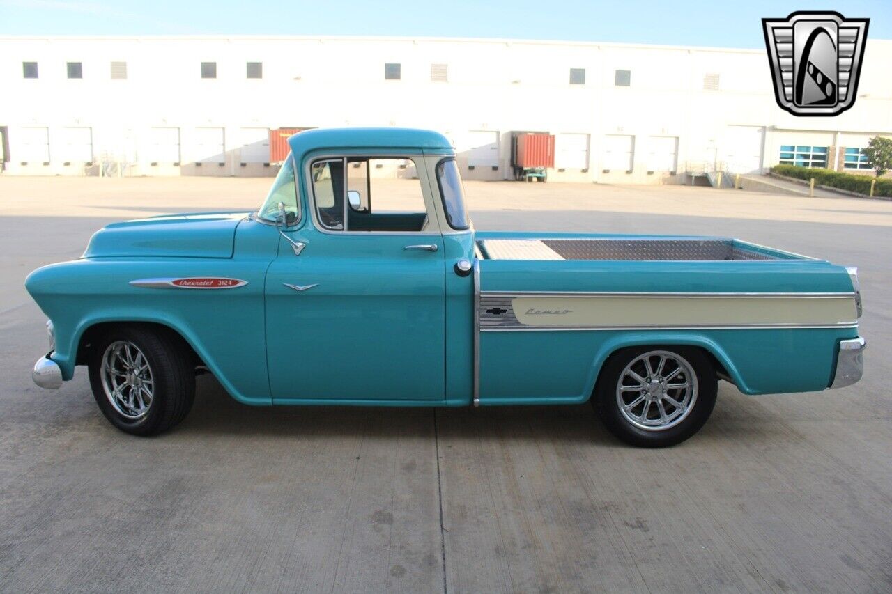 Chevrolet-Cameo-Pickup-1957-4