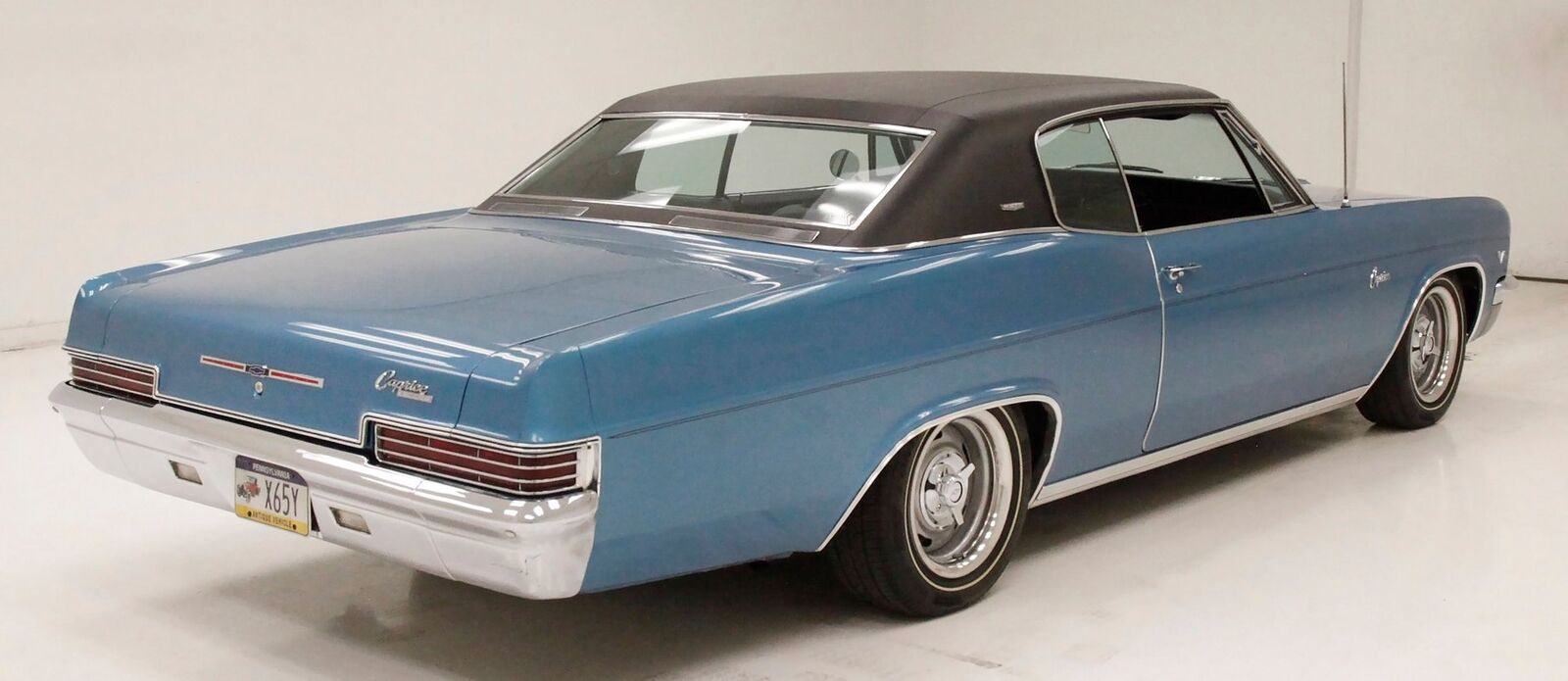 Chevrolet-Caprice-1966-3