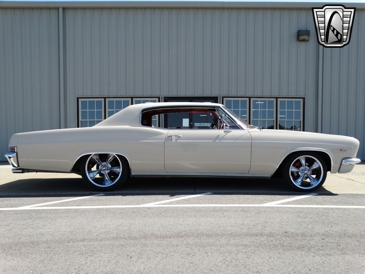 Chevrolet-Caprice-Coupe-1966-8