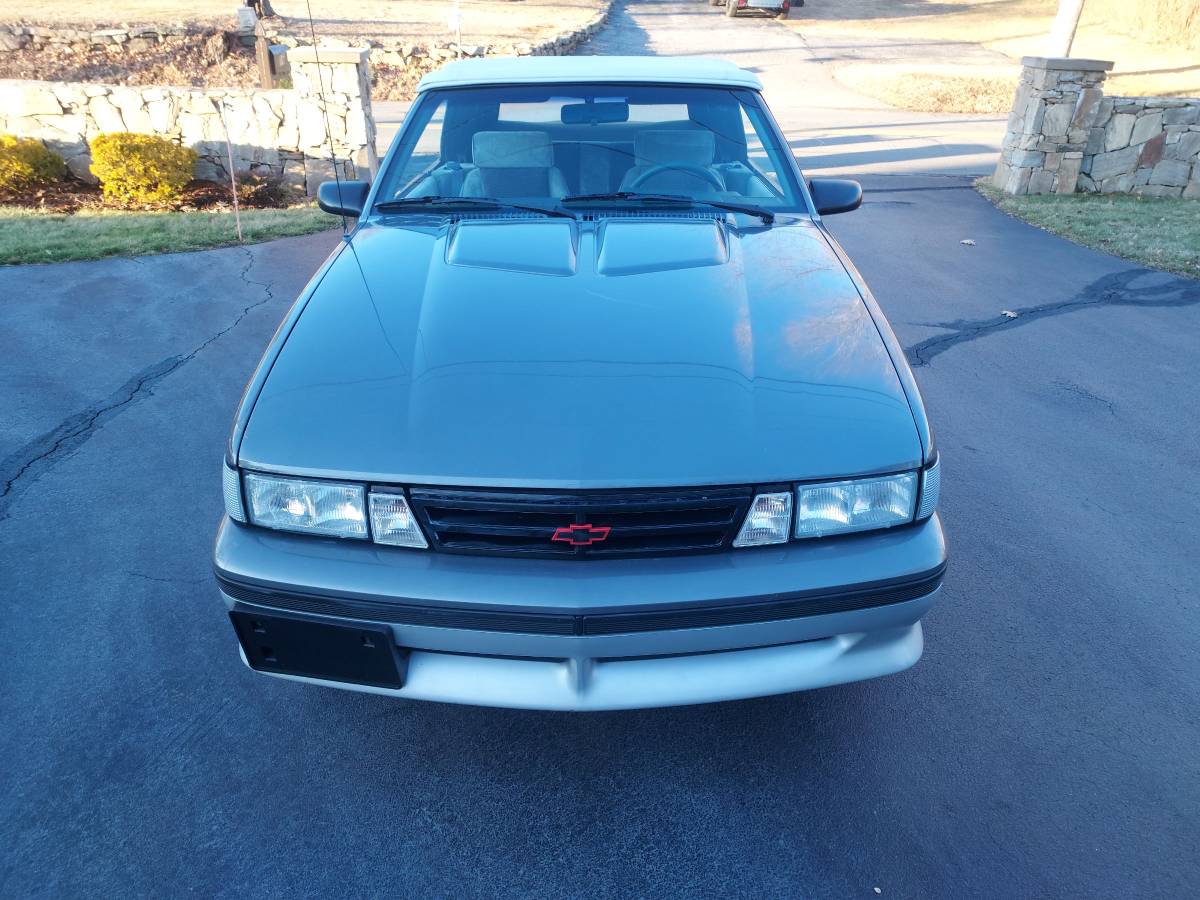 Chevrolet-Cavalier-z24-1988-1