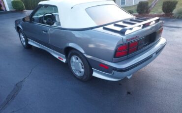 Chevrolet-Cavalier-z24-1988-4