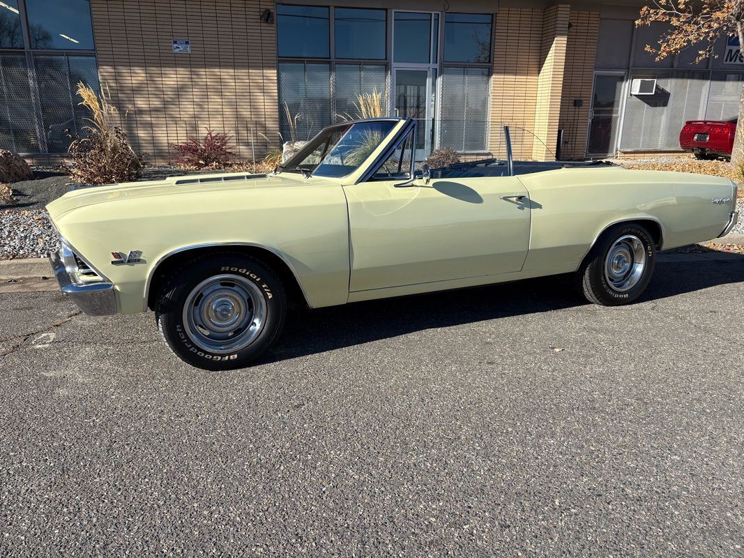 Chevrolet-Chevelle-1966-12