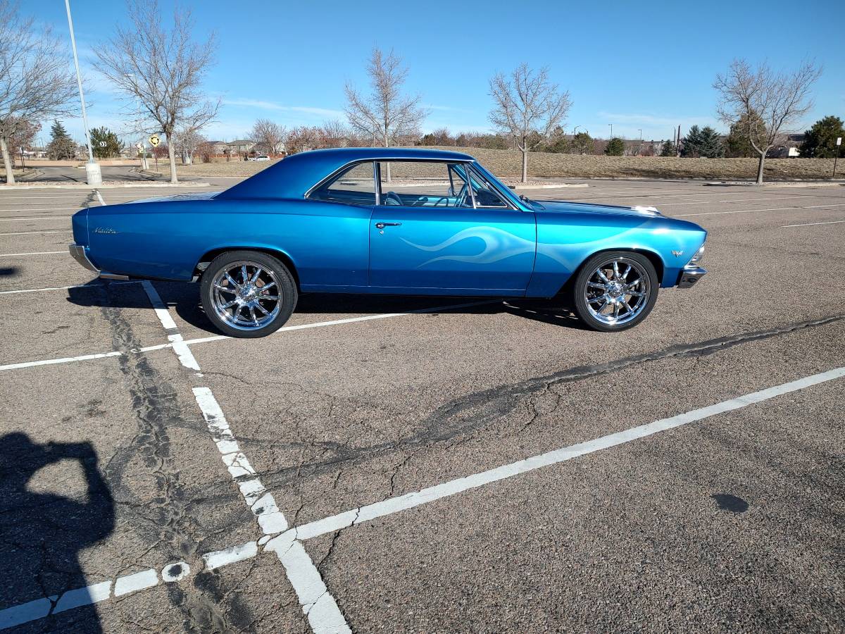 Chevrolet-Chevelle-1966-2