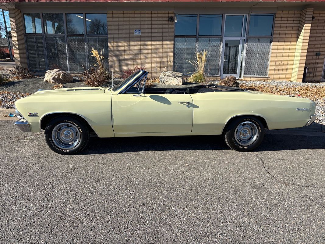 Chevrolet-Chevelle-1966-22