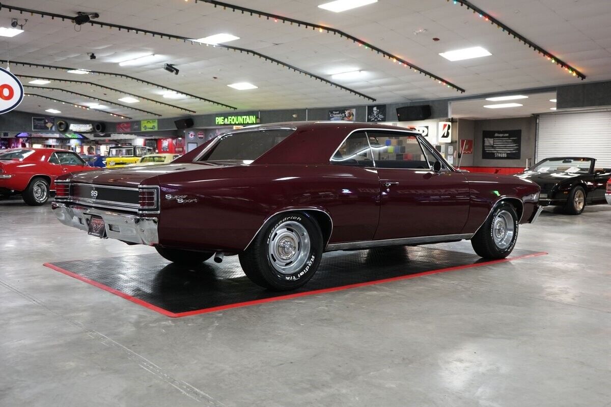 Chevrolet-Chevelle-Coupe-1967-22