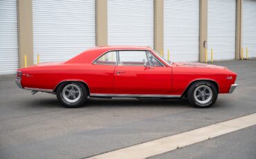 Chevrolet-Chevelle-Coupe-1967-4