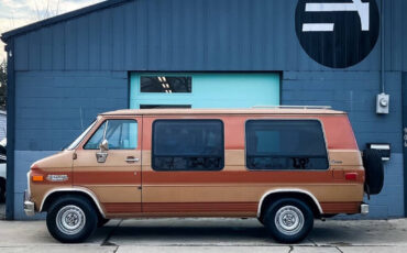 Chevrolet-Chevy-Van-1985-2