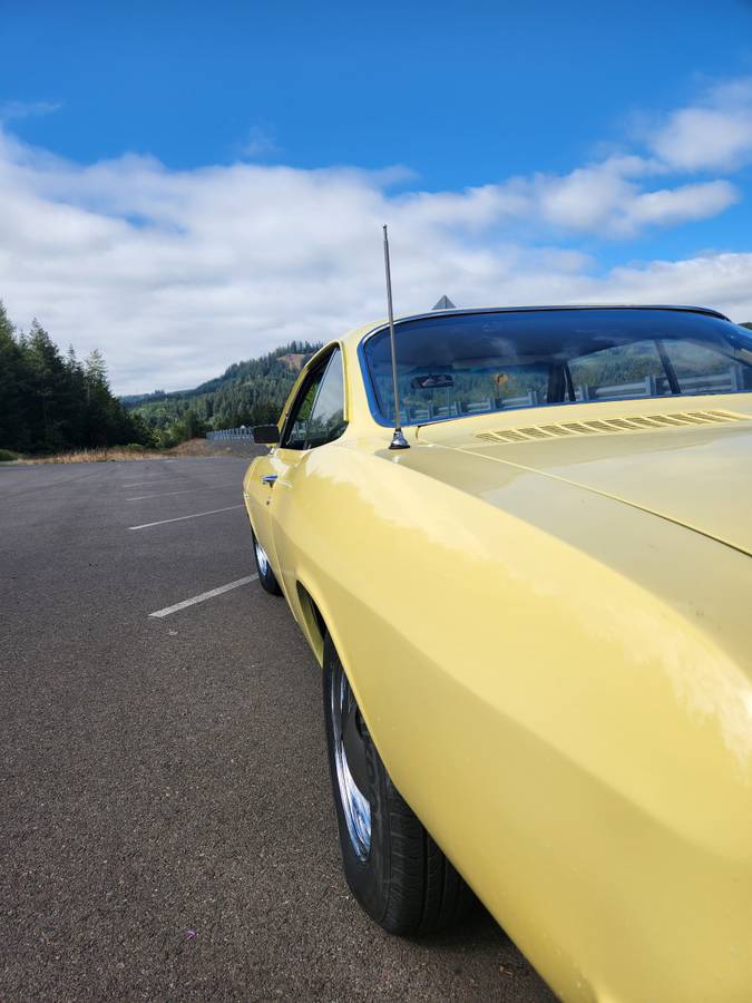 Chevrolet-Corvair-1965-16