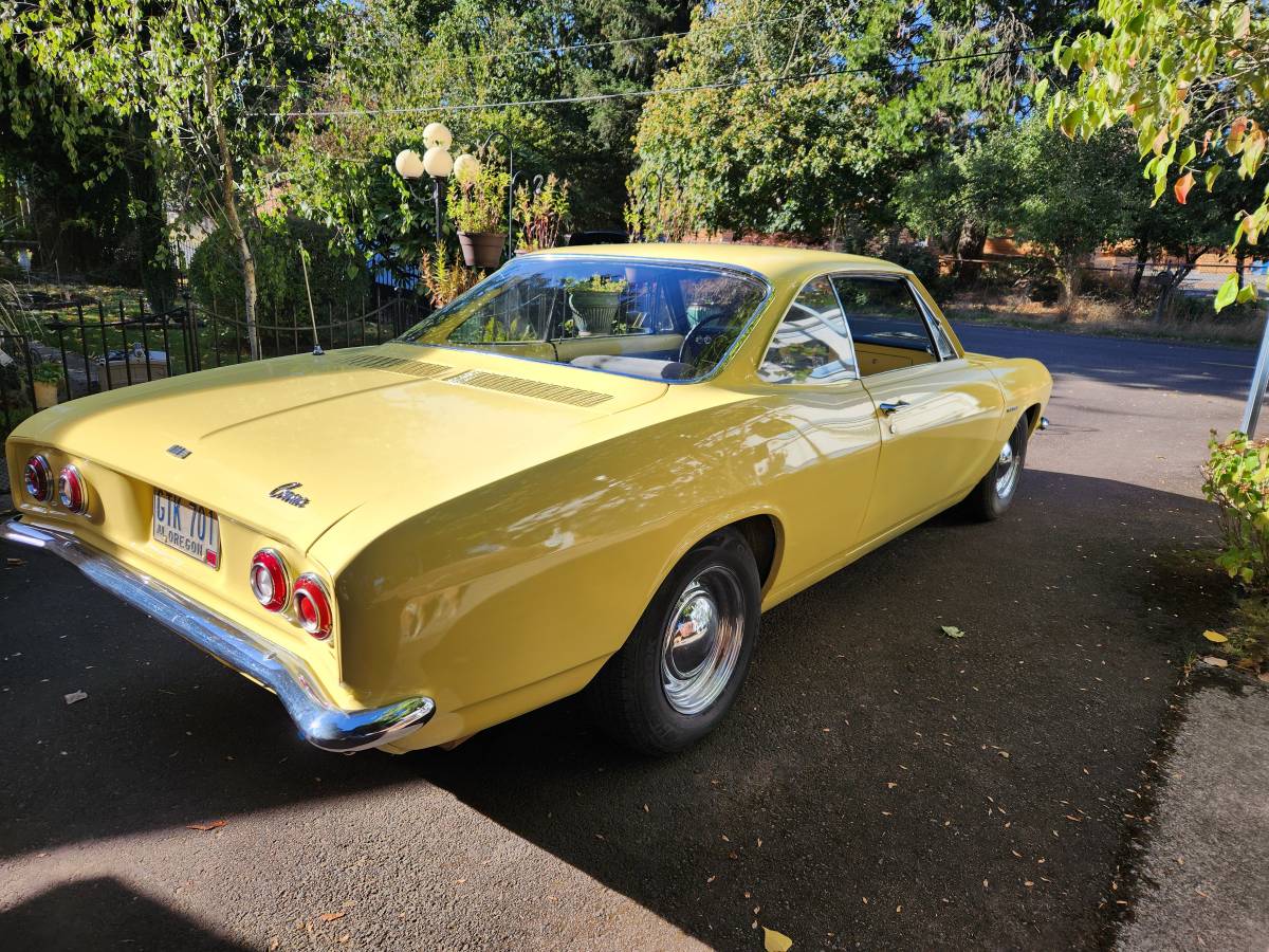 Chevrolet-Corvair-1965-2