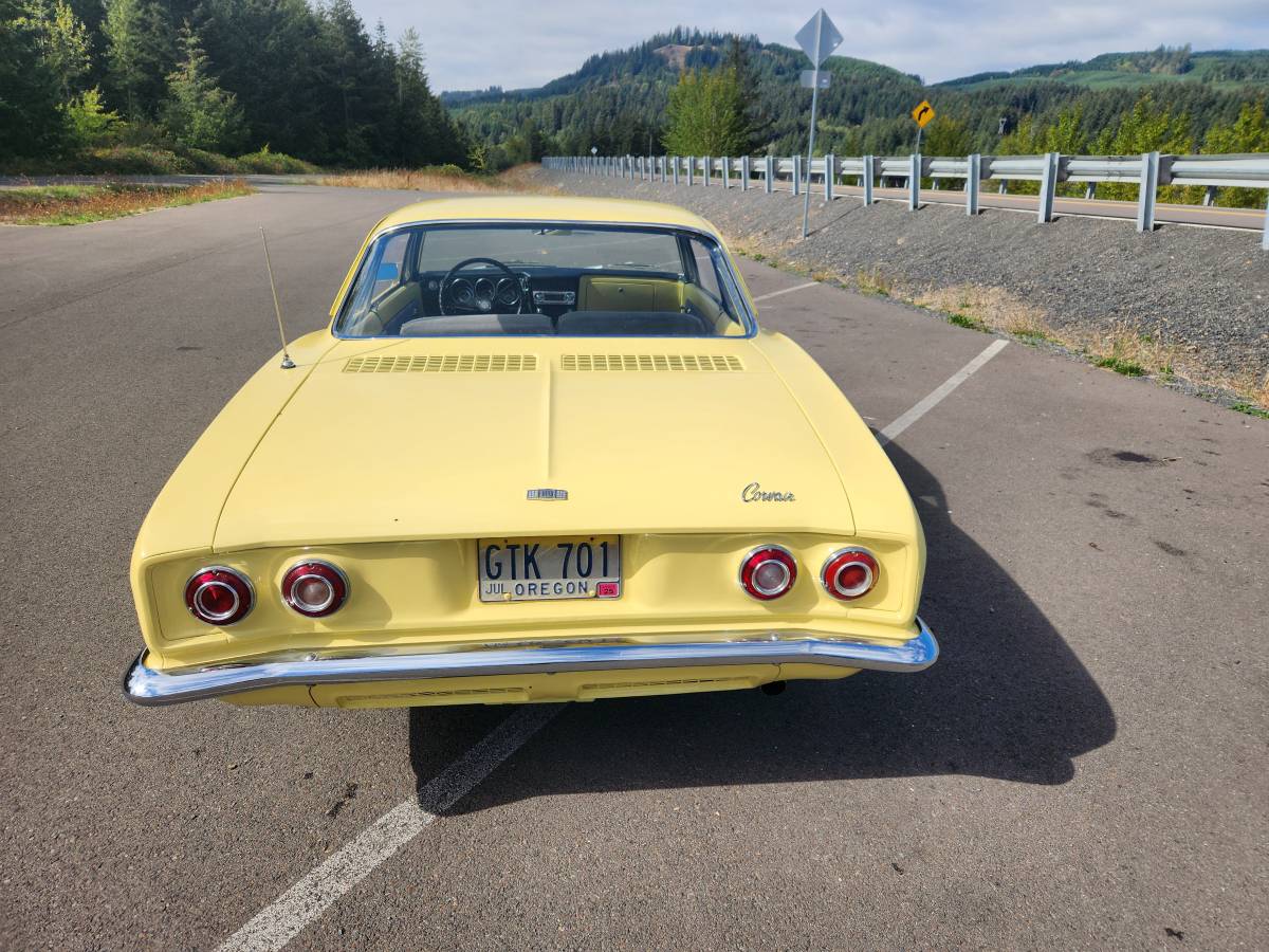 Chevrolet-Corvair-1965-9