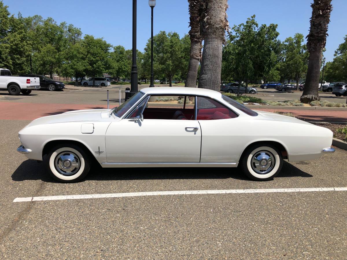 Chevrolet-Corvair-1966-20