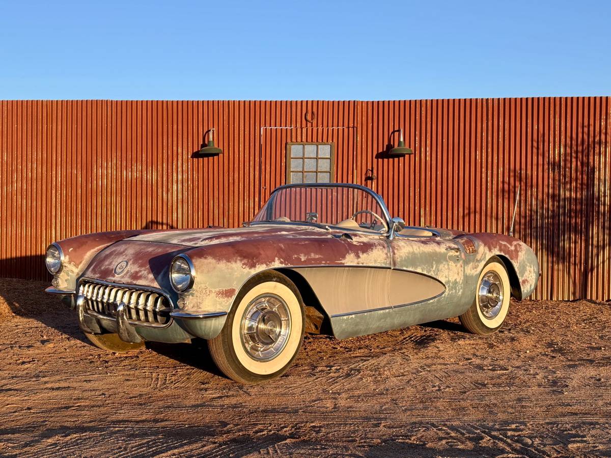 Chevrolet-Corvette-1957-18