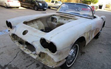 Chevrolet-Corvette-1959-3