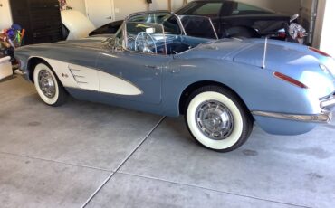 Chevrolet-Corvette-1959-3