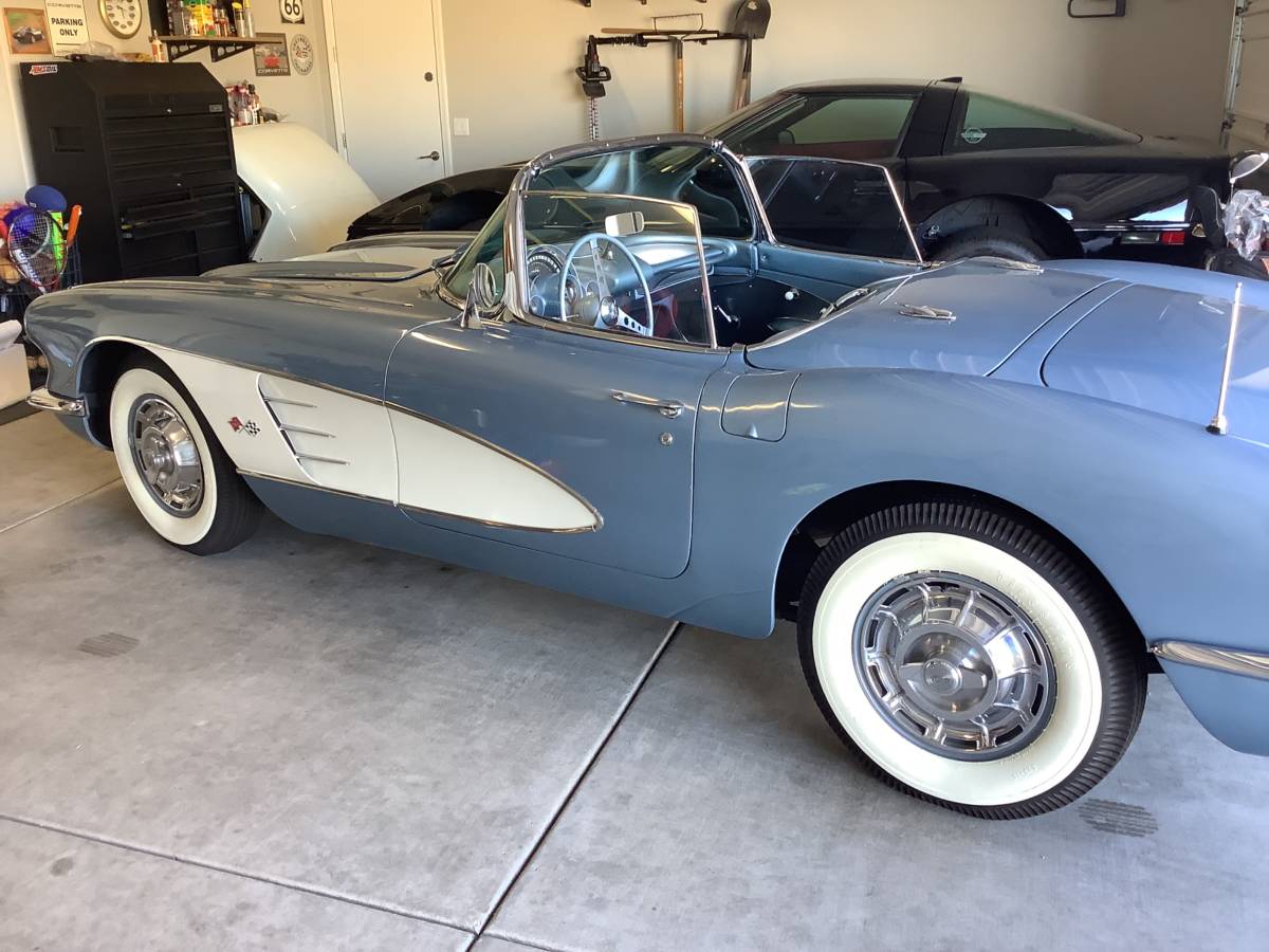 Chevrolet-Corvette-1959-5