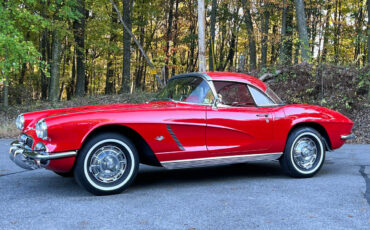 Chevrolet-Corvette-1962-2