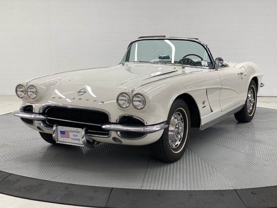 Chevrolet-Corvette-1962-4