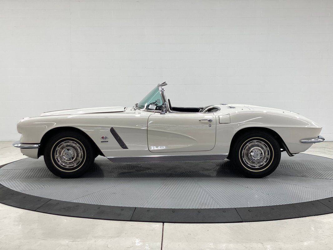 Chevrolet-Corvette-1962-5